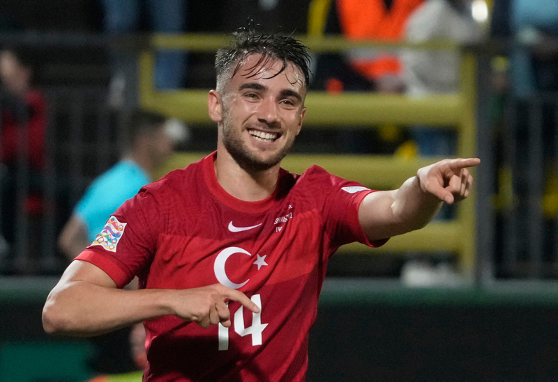Menajeri müjdeyi verdi! Galatasaray’da Yunus Akgün’e yeni sözleşme