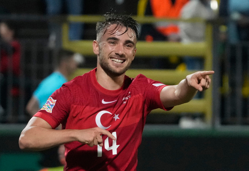 GALATASARAY TRANSFER HABERİ: Menajeri açıkladı! Yunus Akgün’e 2 teklif birden