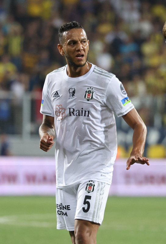 TRANSFER HABERİ: Beşiktaş’ta Josef de Souza’ya sürpriz talip!
