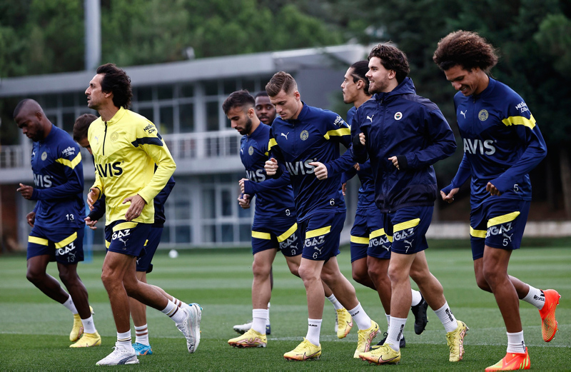 Fenerbahçe’de Avrupa’da yarım kalan hikaye tamamlanacak mı? Dikkat çeken detay...