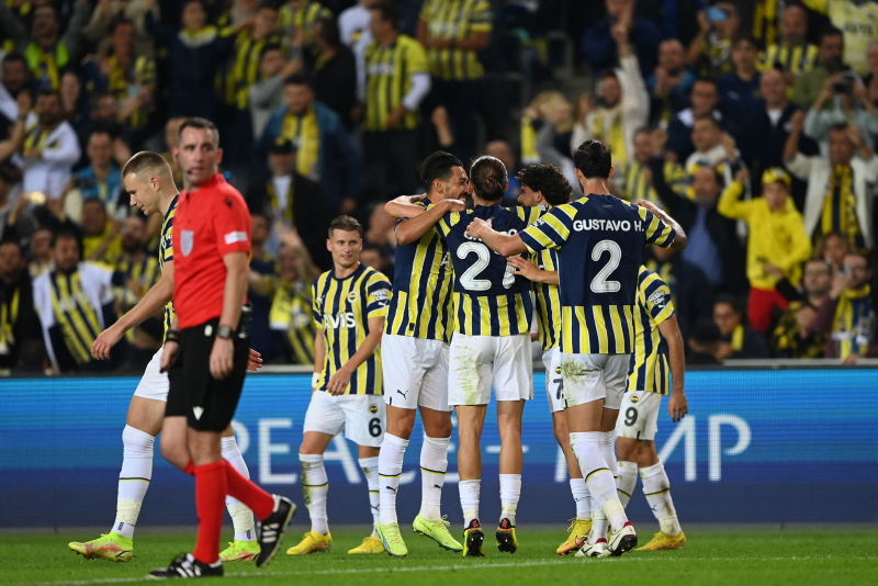 Spor yazarları Fenerbahçe-AEK Larnaca maçını yorumladı!