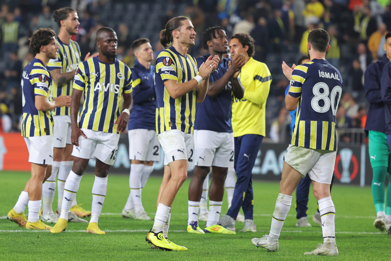 Spor yazarları Fenerbahçe-AEK Larnaca maçını yorumladı!