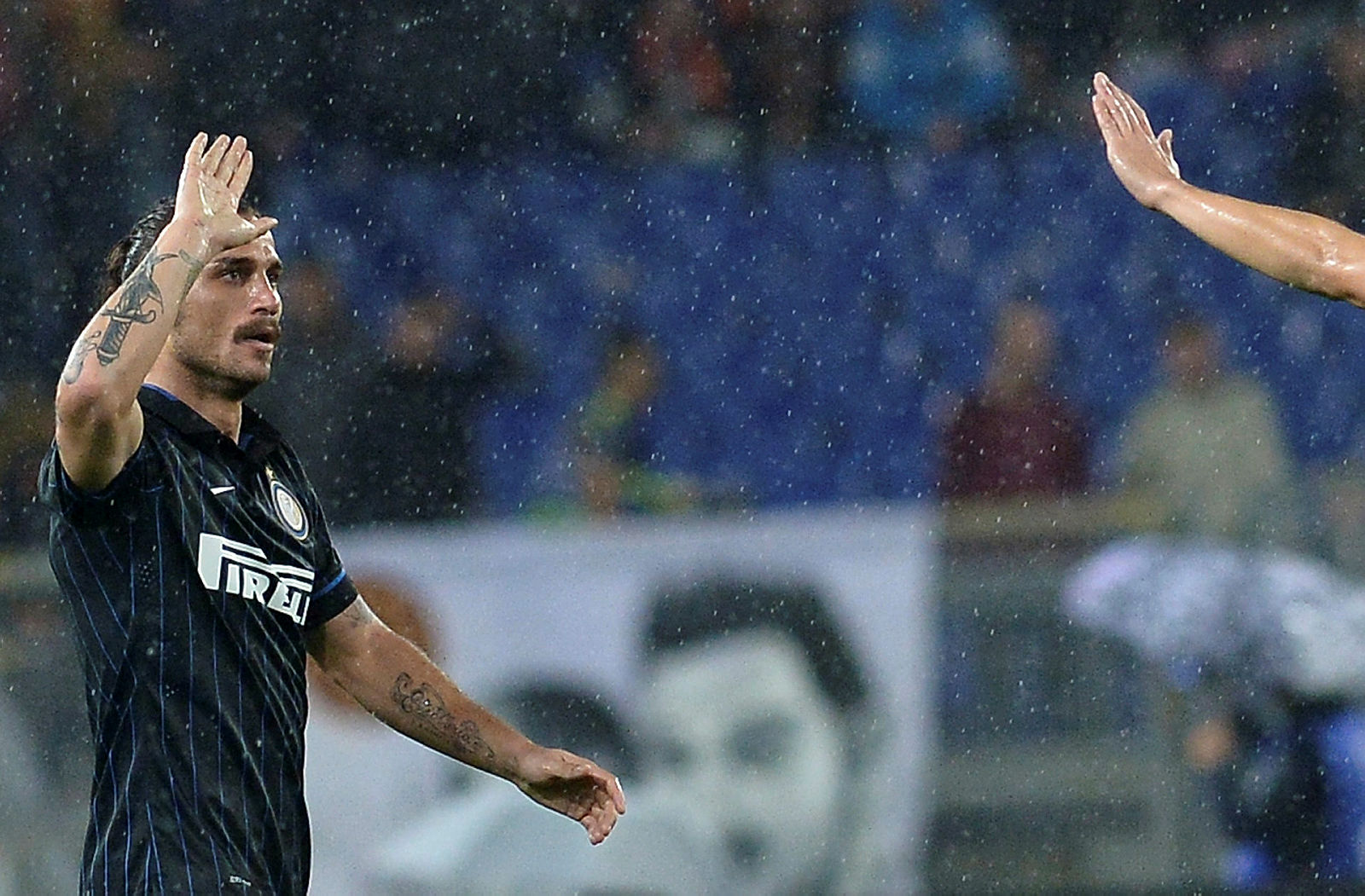 Mauro Icardi’nin eşi Wanda Nara’dan olay itiraf! VIP salonda etkilemeye çalıştı
