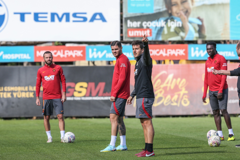 Mauro Icardi’nin eşi Wanda Nara’dan olay itiraf! VIP salonda etkilemeye çalıştı
