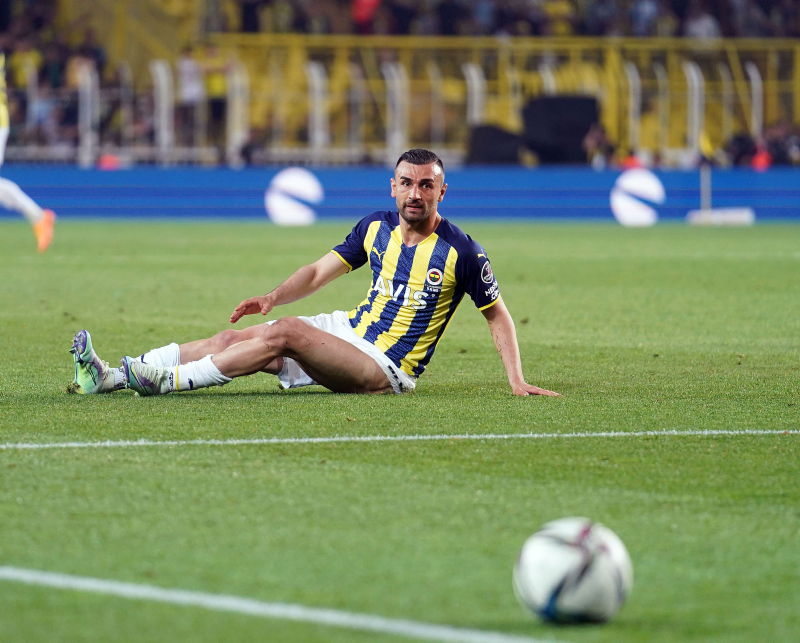 Serdar Dursun resmen açıkladı! Fenerbahçe’den ayrılıyor mu?