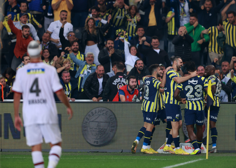 Erman Toroğlu 9 gollü maçı değerlendirdi! Deli deliyi görünce çomağını saklarmış