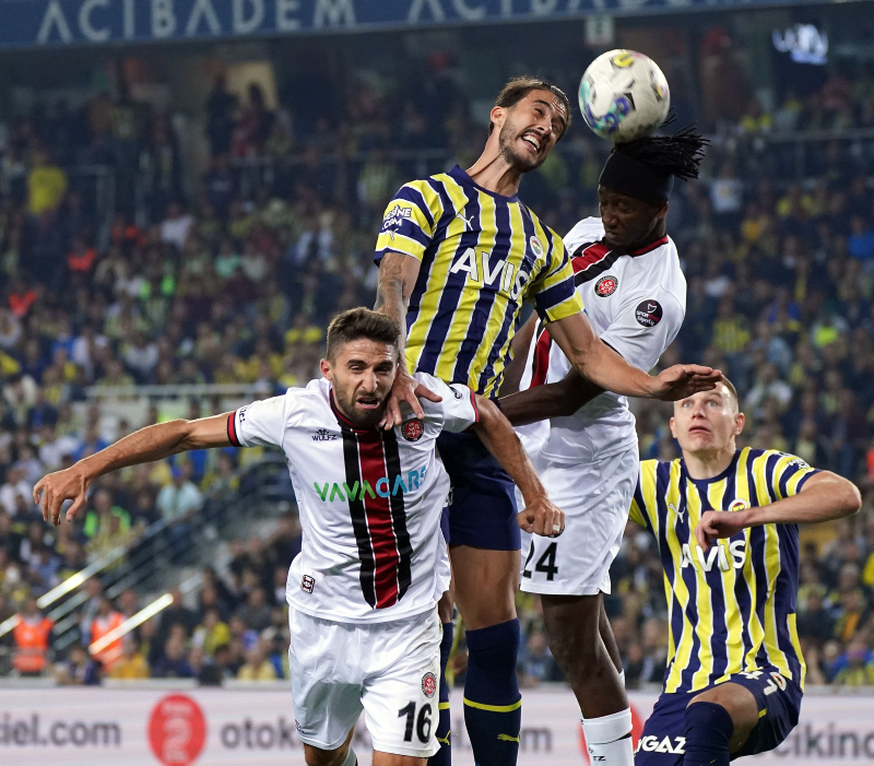 Erman Toroğlu 9 gollü maçı değerlendirdi! Deli deliyi görünce çomağını saklarmış