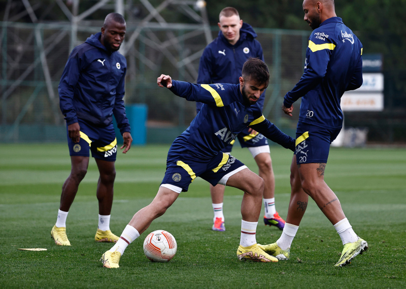 FENERBAHÇE HABERLERİ: Jorge Jesus’tan oyuncularına uyarı! AEK Larnaca maçında...