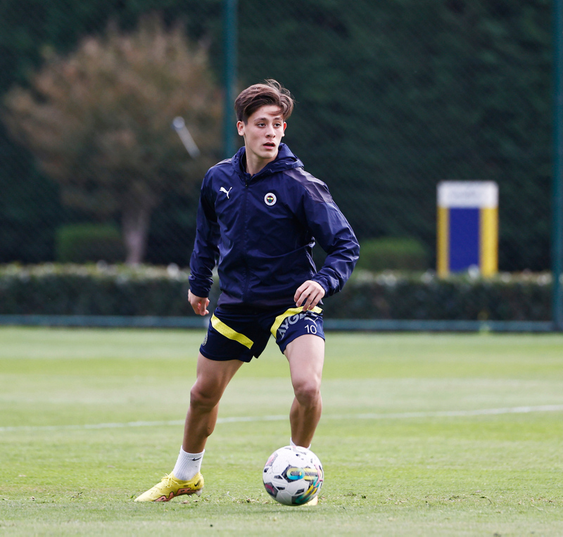 FENERBAHÇE HABERLERİ: Jorge Jesus’tan oyuncularına uyarı! AEK Larnaca maçında...