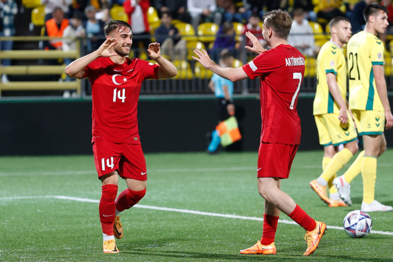 GALATASARAY TRANSFER HABERLERİ: Yunus Akgün’de anlaşma yakın! İşte sözleşme detayları