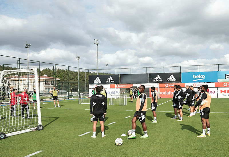 Beşiktaş’ta stoper problemi! Trabzonspor’a karşı kim oynayacak?