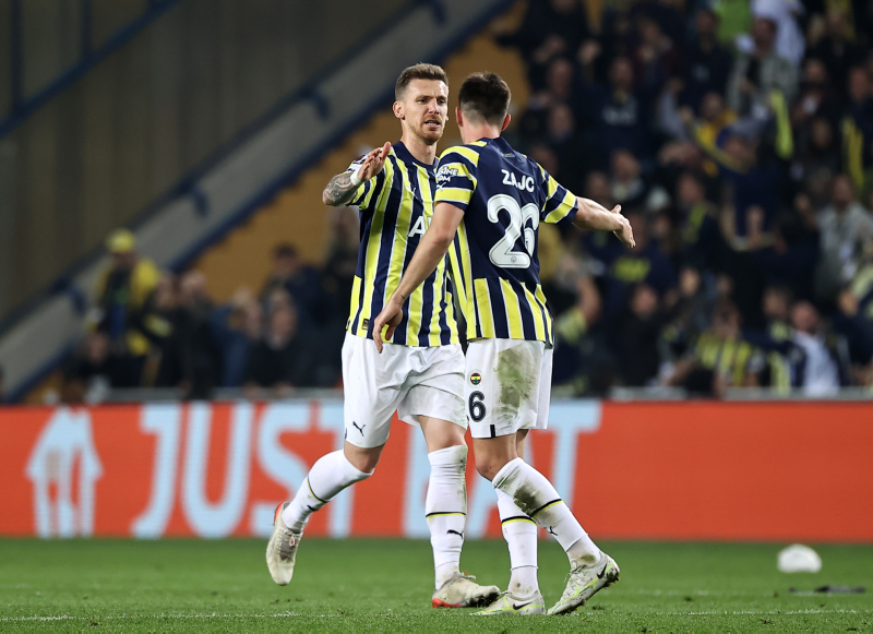 Fenerbahçe’de 2+1 yıllık imza! Menajeri İstanbul’a geliyor