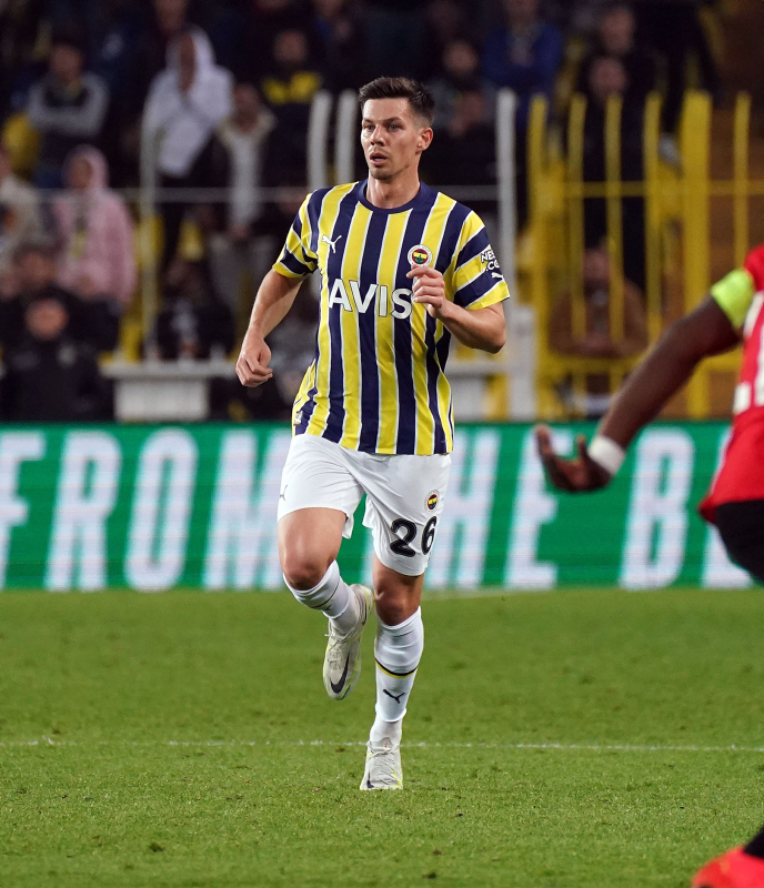 Fenerbahçe’de 2+1 yıllık imza! Menajeri İstanbul’a geliyor