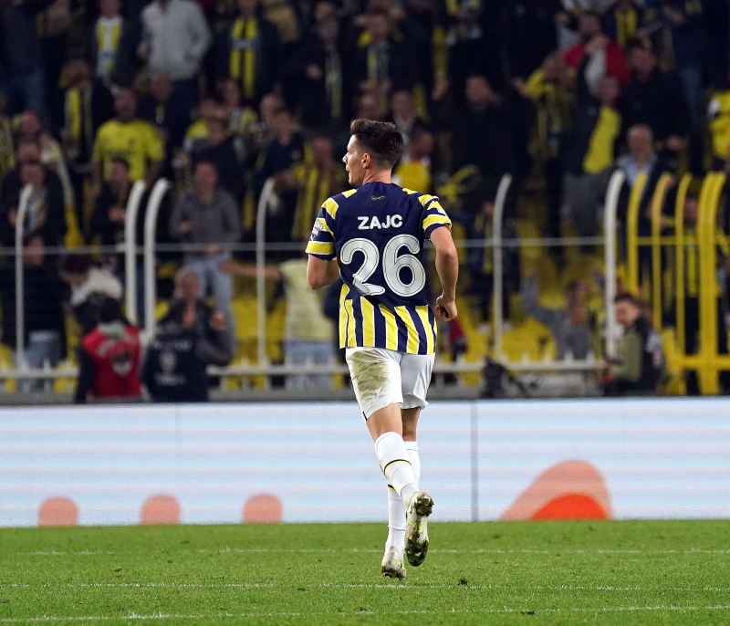 Fenerbahçe’de 2+1 yıllık imza! Menajeri İstanbul’a geliyor