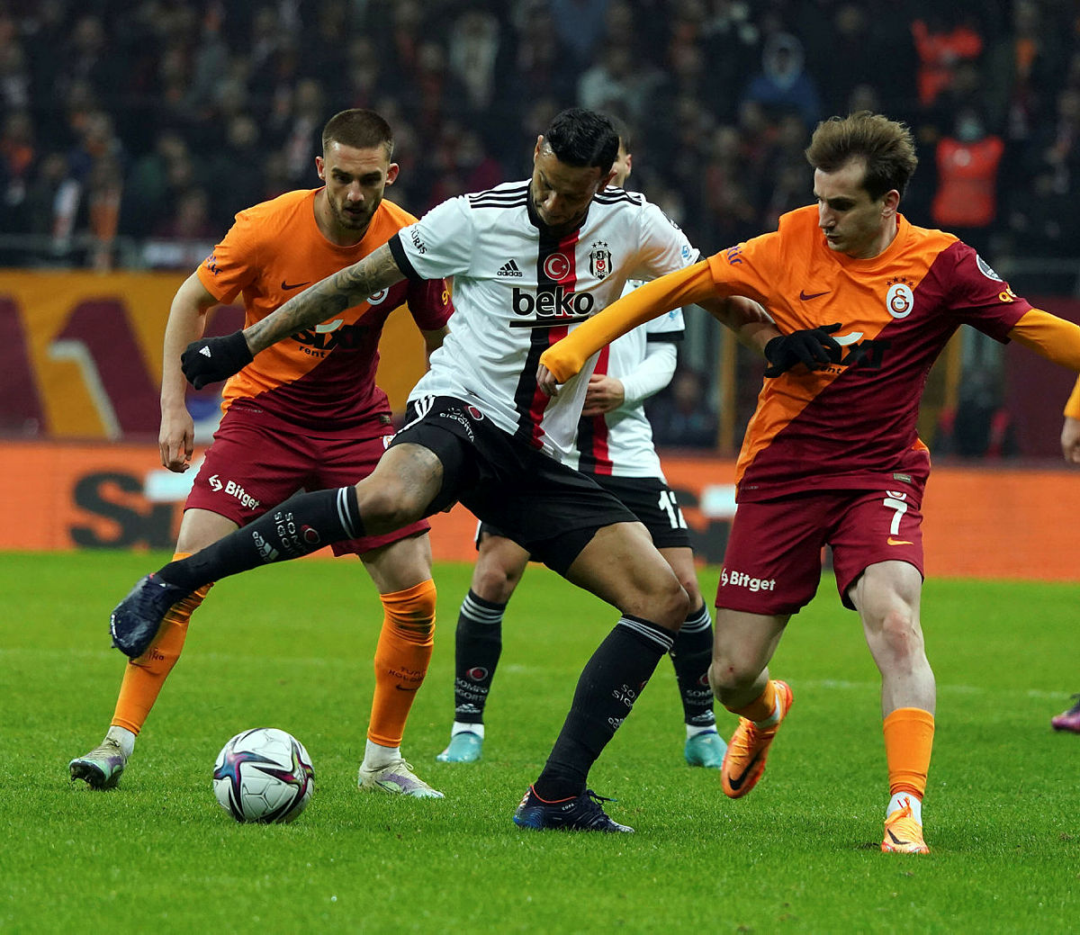 Galatasaray Beşiktaş derbisinde dev prim! İki taraf kesenin ağzını açtı