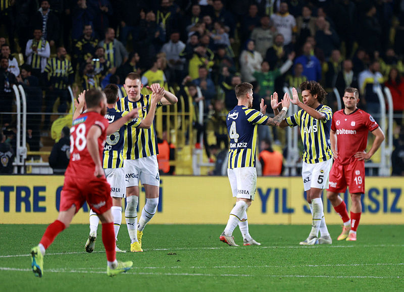 Dikkat çeken Fenerbahçe tespiti! Oyundaki eksik parça...