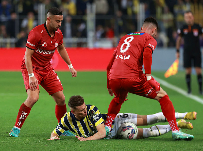 Dikkat çeken Fenerbahçe tespiti! Oyundaki eksik parça...