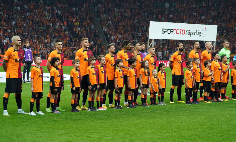 TRANSFER HABERİ: Halil Dervişoğlu’dan Galatasaray’a yeşil ışık!