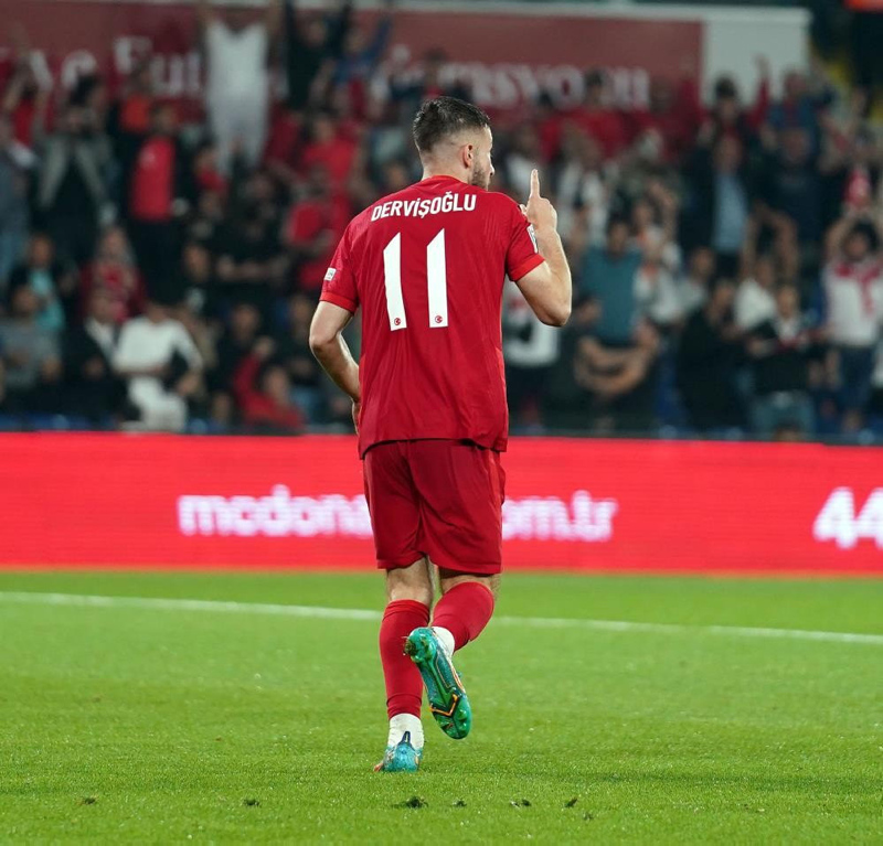 TRANSFER HABERİ: Halil Dervişoğlu’dan Galatasaray’a yeşil ışık!