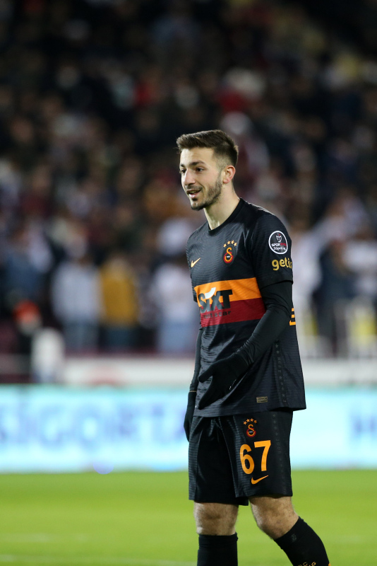 TRANSFER HABERİ: Halil Dervişoğlu’dan Galatasaray’a yeşil ışık!