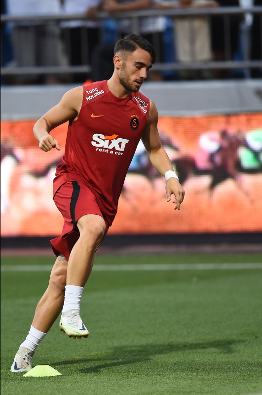 Galatasaray’da Yunus Akgün’e sürpriz talip!