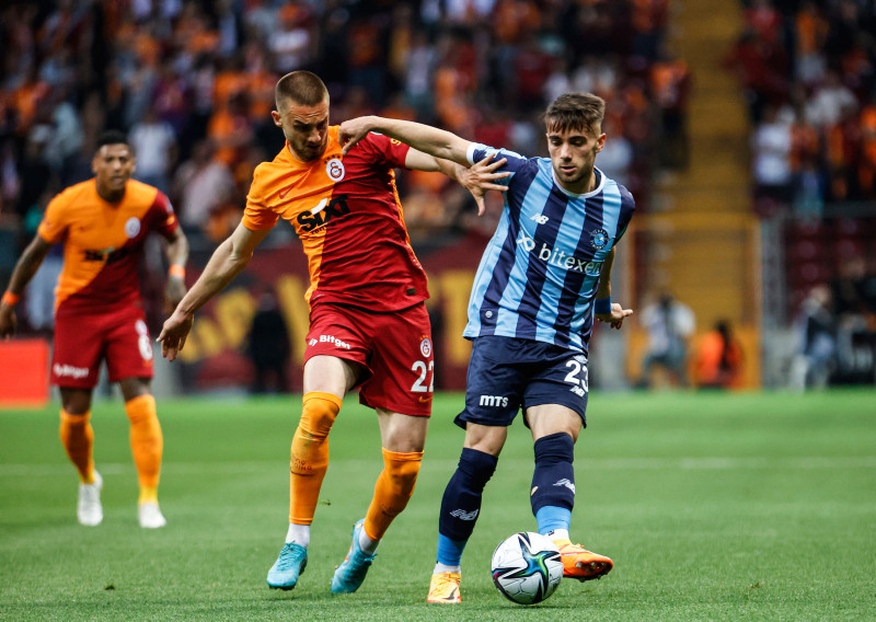 Galatasaray’da Yunus Akgün’e sürpriz talip!