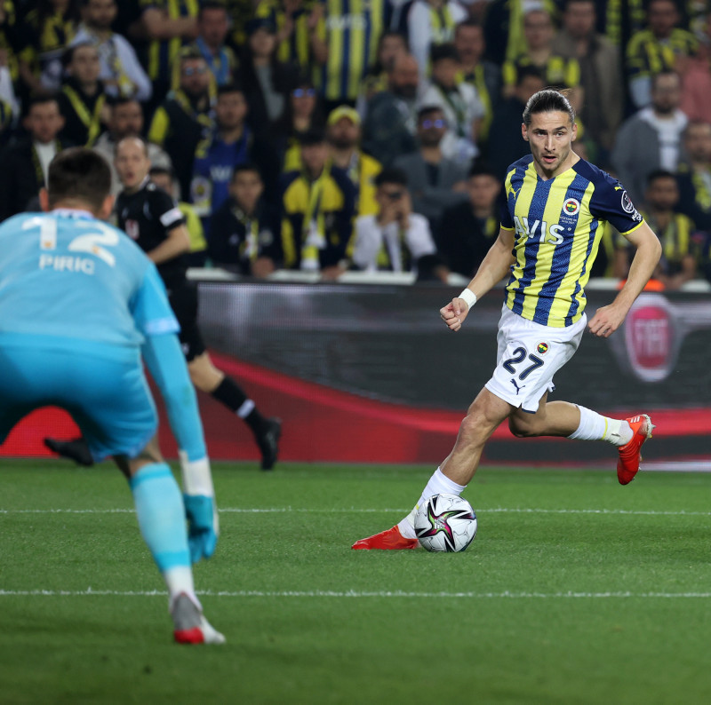 Fenerbahçe’de Crespo’ya dev talip! O rakam dudak uçuklattı