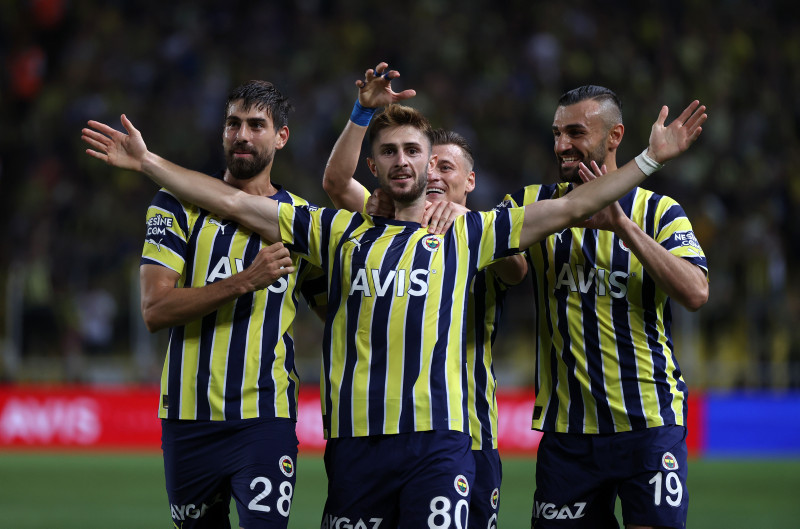 FENERBAHÇE HABERLERİ - İsmail Yüksek’e transfer teklifi var mı? Menajeri resmen açıkladı