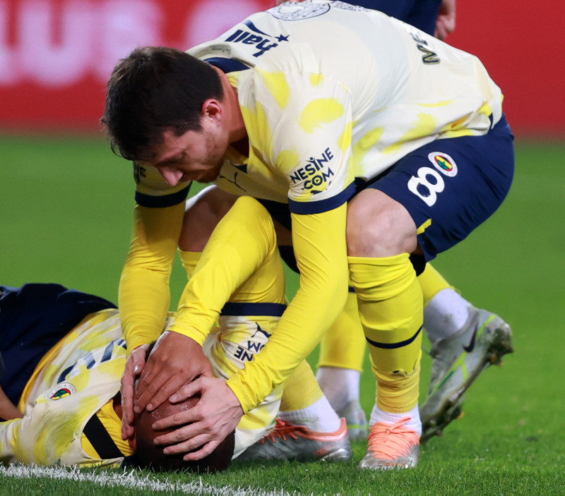 FENERBAHÇE TRANSFER HABERLERİ - Yeni stoper La Liga’dan! Flaş Joao Pedro detayı...