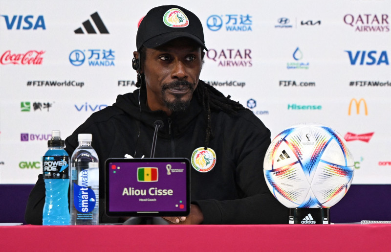 Senegal Teknik Direktörü Aliou Cisse’nin yürek burkan hikayesi! Ailesini kazada kaybetti ama...