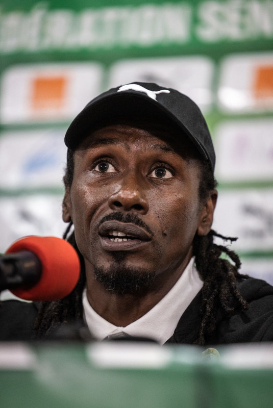 Senegal Teknik Direktörü Aliou Cisse’nin yürek burkan hikayesi! Ailesini kazada kaybetti ama...