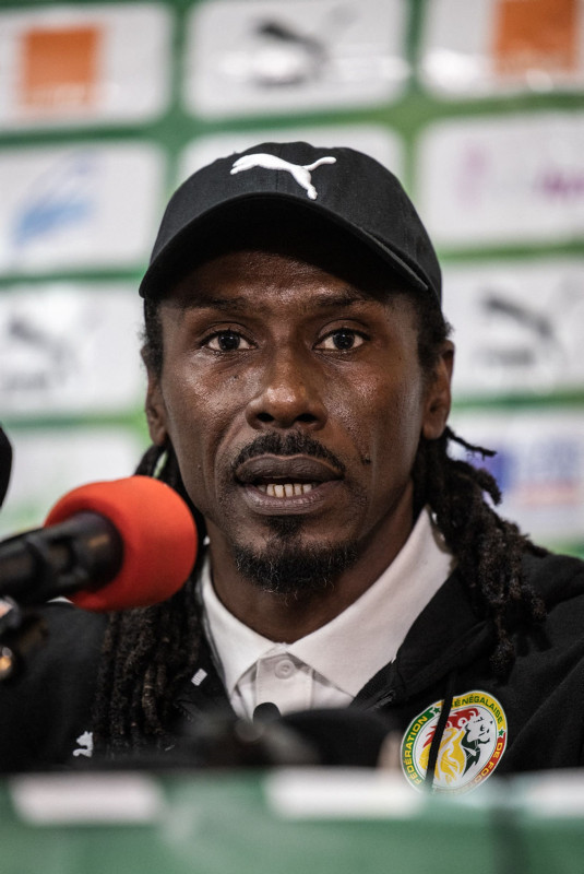 Senegal Teknik Direktörü Aliou Cisse’nin yürek burkan hikayesi! Ailesini kazada kaybetti ama...