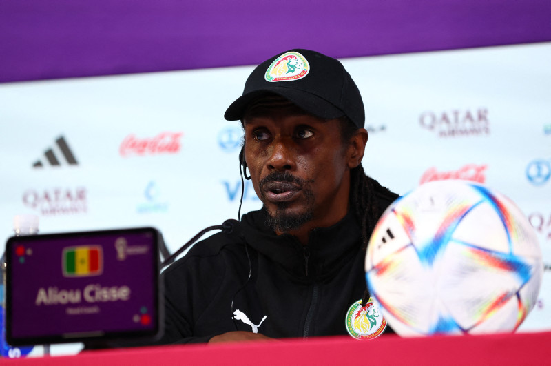 Senegal Teknik Direktörü Aliou Cisse’nin yürek burkan hikayesi! Ailesini kazada kaybetti ama...