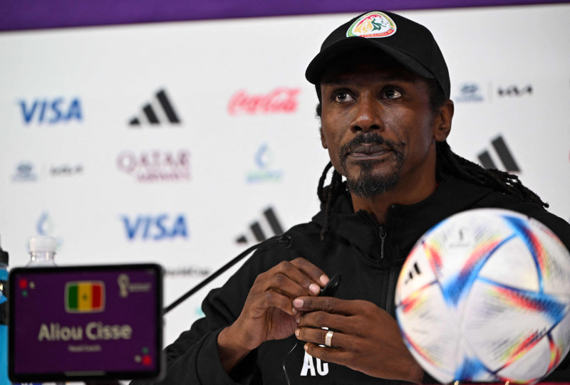 Senegal Teknik Direktörü Aliou Cisse’nin yürek burkan hikayesi! Ailesini kazada kaybetti ama...