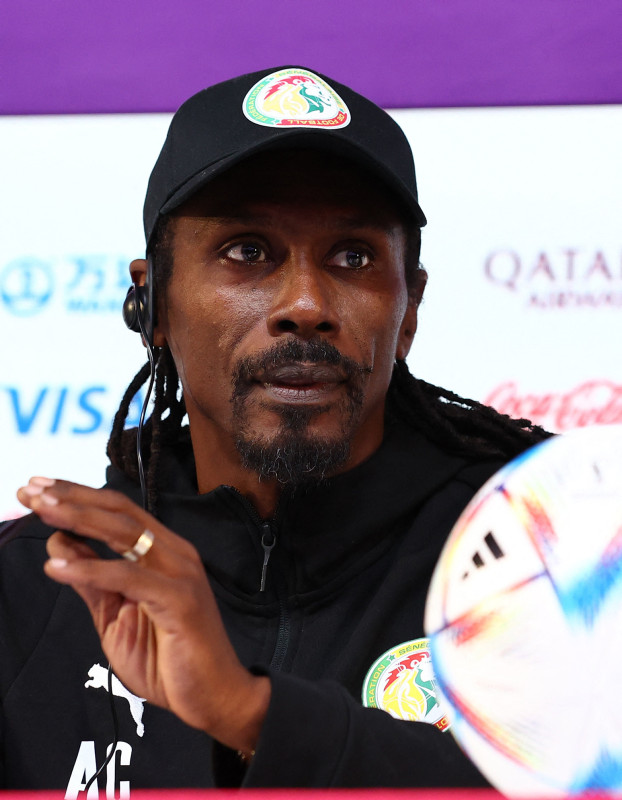 Senegal Teknik Direktörü Aliou Cisse’nin yürek burkan hikayesi! Ailesini kazada kaybetti ama...