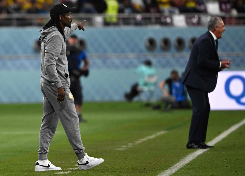 Senegal Teknik Direktörü Aliou Cisse’nin yürek burkan hikayesi! Ailesini kazada kaybetti ama...