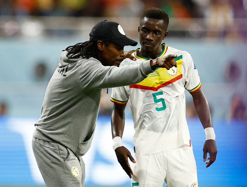 Senegal Teknik Direktörü Aliou Cisse’nin yürek burkan hikayesi! Ailesini kazada kaybetti ama...