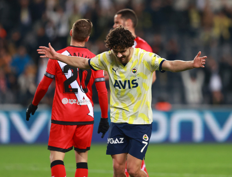 FENERBAHÇE HABERLERİ - Babası doğruladı! Ferdi Kadıoğlu gidiyor mu?