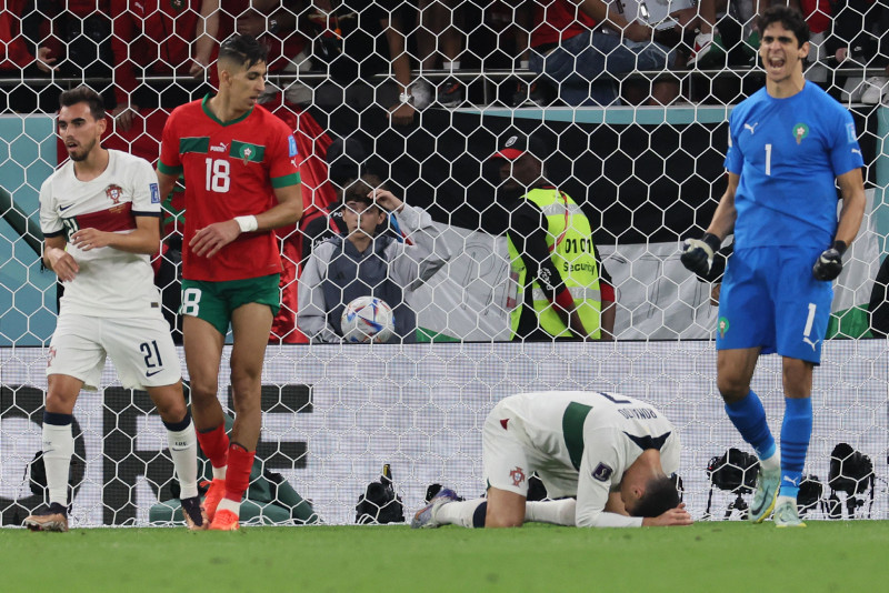 Cristiano Ronaldo Fas - Portekiz maçı sonrası gözyaşlarını tutamadı! İşte o görüntüler