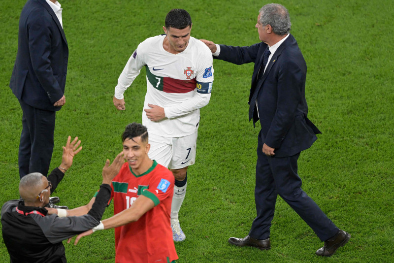 Cristiano Ronaldo Fas - Portekiz maçı sonrası gözyaşlarını tutamadı! İşte o görüntüler