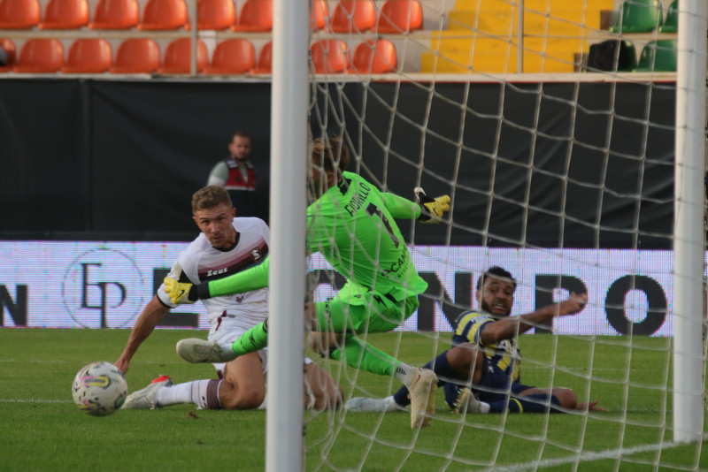 Emre Bol Fenerbahçe-Salernitana maçını değerlendirdi! İzlemeye doyamıyor insan...