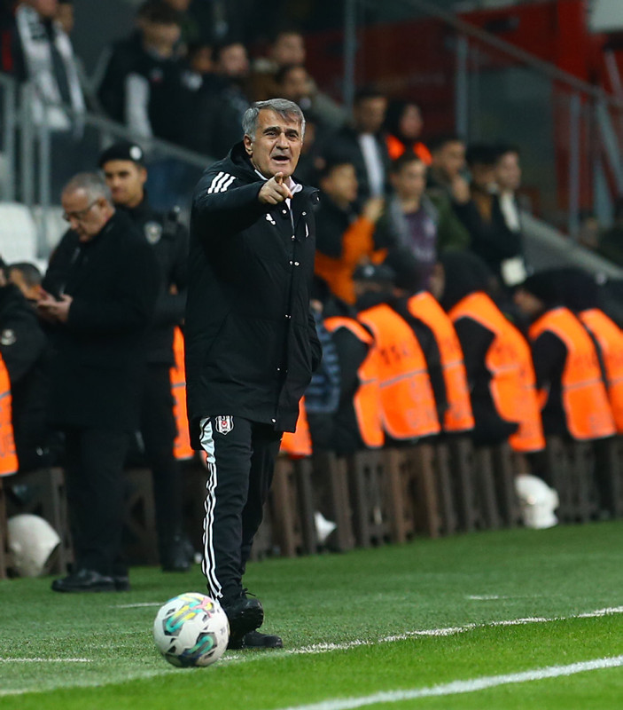 BEŞİKTAŞ TRANSFER HABERİ: Şenol Güneş istedi! Kartal’ın yeni orta sahası Macaristan’dan