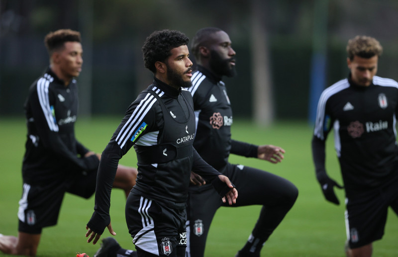 Şenol Güneş onayı verdi! Beşiktaş’tan Nampalys Mendy atağı