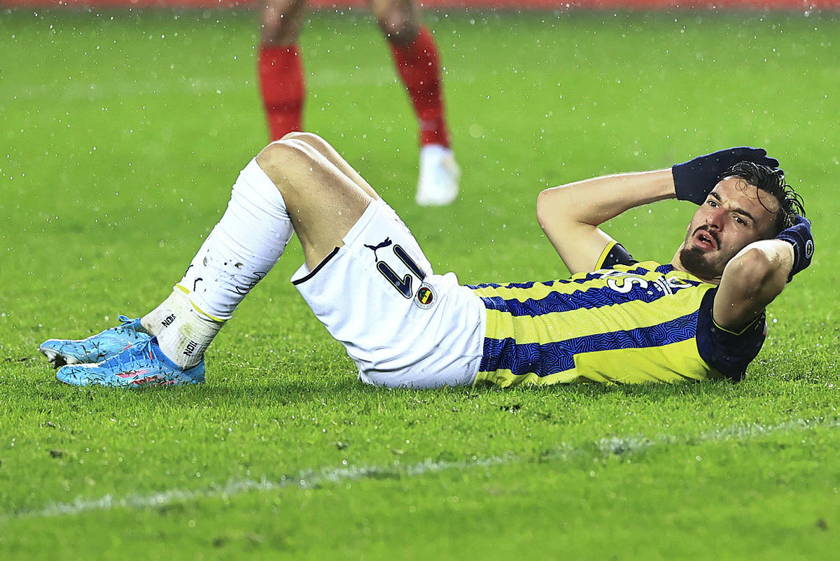 Fenerbahçe’de Mergim Berisha paylaşılamıyor!