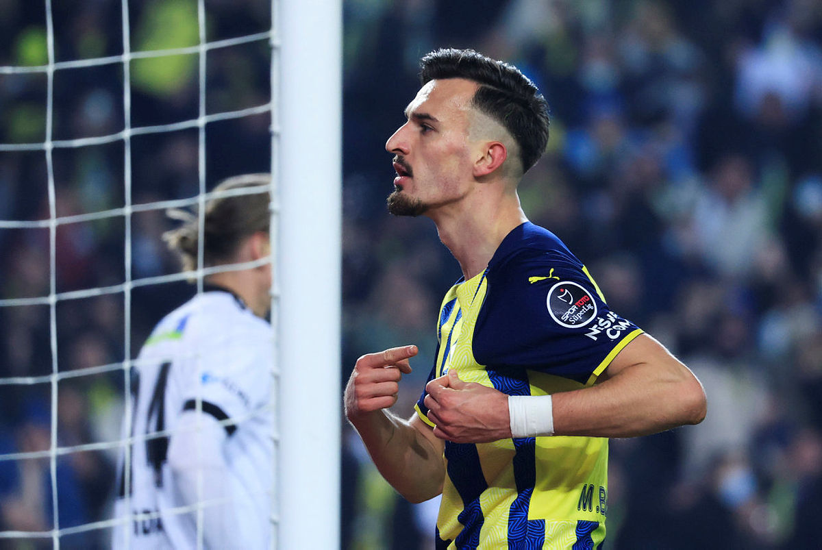 Fenerbahçe’de Mergim Berisha paylaşılamıyor!