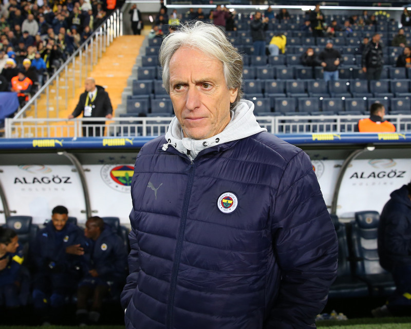 Fenerbahçe’de Jorge Jesus’tan Trabzonspor derbisi sonrası uyarı!