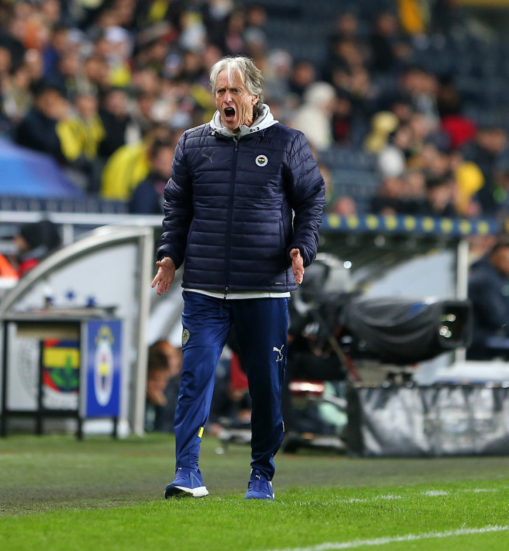 Fenerbahçe’de Jorge Jesus’tan Trabzonspor derbisi sonrası uyarı!