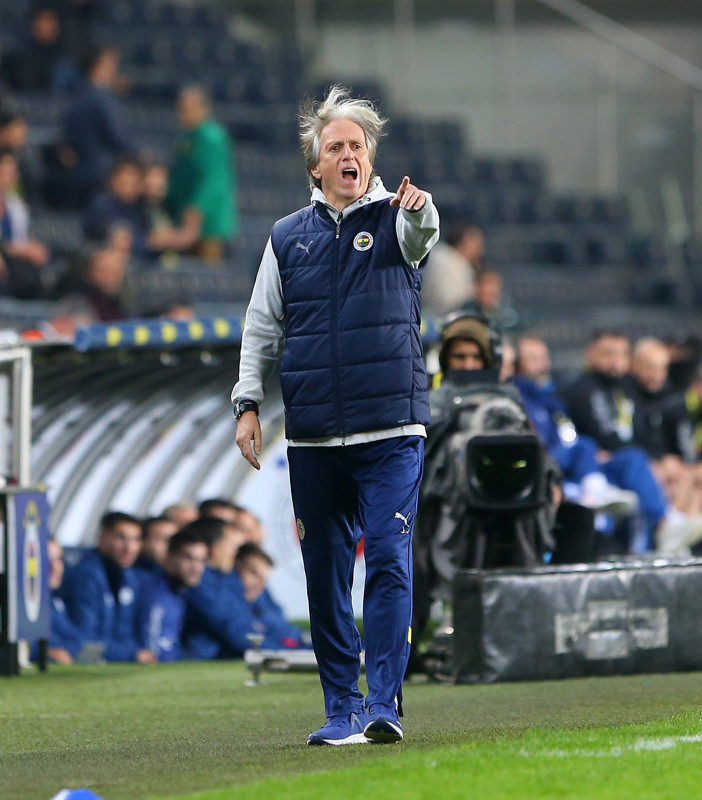 Fenerbahçe’de Jorge Jesus’tan Trabzonspor derbisi sonrası uyarı!