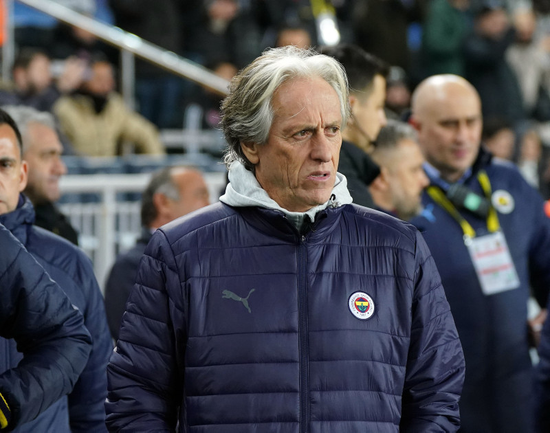 Fenerbahçe’de Jorge Jesus’tan Trabzonspor derbisi sonrası uyarı!