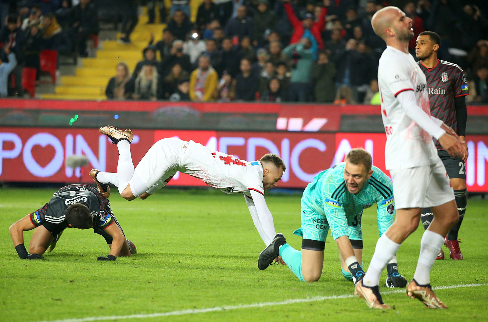 Spor yazarları Gaziantep FK-Beşiktaş maçını yorumladı!